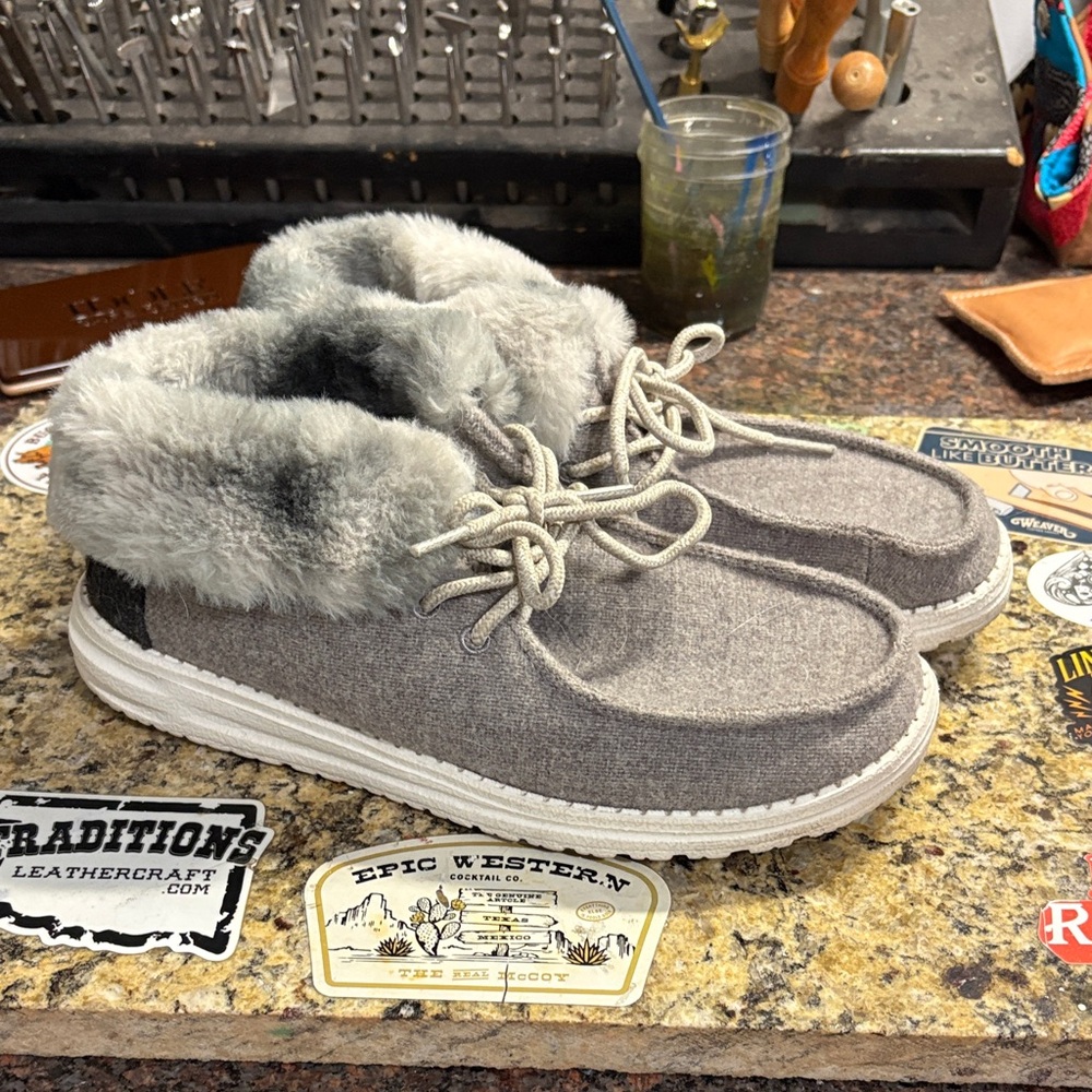Hey Dude Cozy Women’s Gray Fur-Lined Collar Shoes